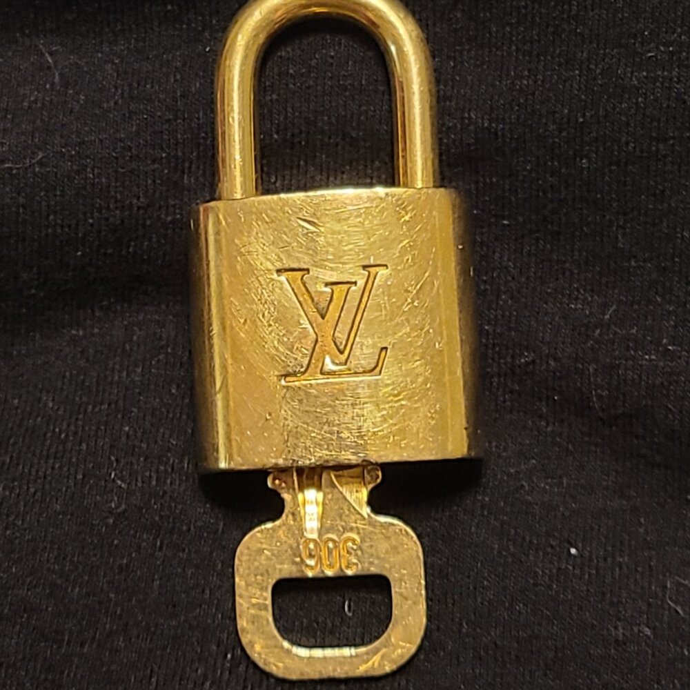LV Lock & Key #306 - Picture 14 of 14